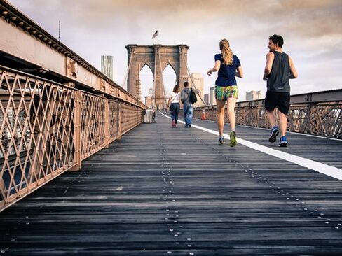 Fare jogging ti aiuterà a ottenere un corpo bello e snello. 