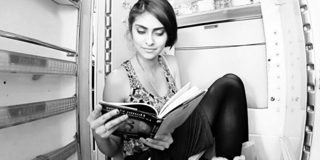 ragazza che cerca un modo per perdere peso velocemente