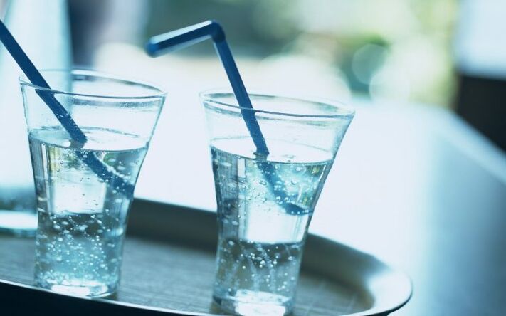 È necessario aderire a una dieta potabile per non più di 10 giorni