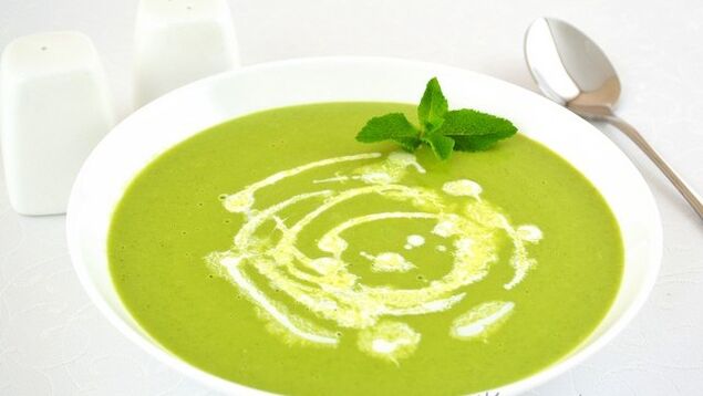 zuppa di purea di verdure per la pancreatite